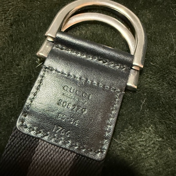 Gucci d ring belt black and grey. Leather and stainless. Like new. - Picture 2 of 8